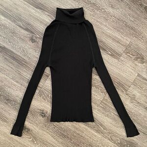 Skull cashmere ribbed turtleneck